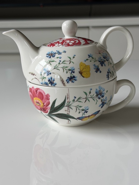 Fringe Studio Other - Fringe Porcelain 2-Piece Stacking Tea for One Teapot - Floral Peony Butterfly